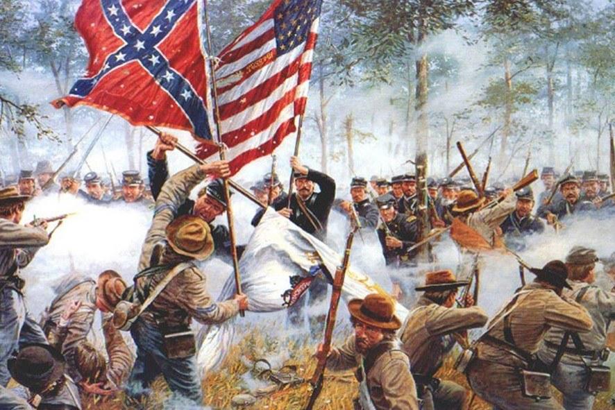 Union soldiers push back Confederate troops