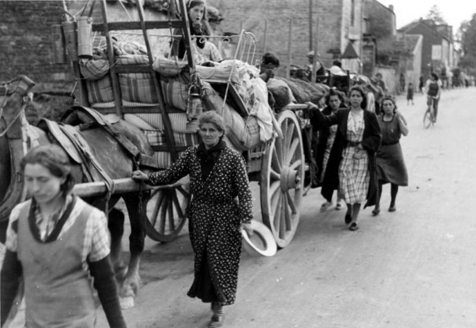 French refugees fleeing the Germans.